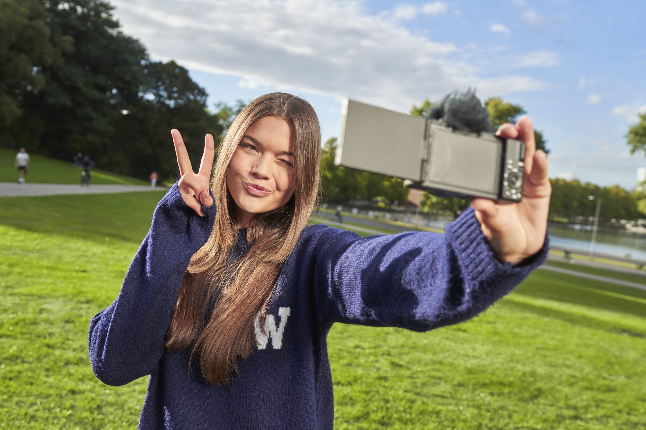 Werbefotograf Köln: Tech-Lifestyle Shooting für die Sony ZV-Kameraserie.